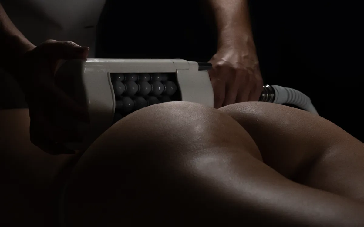 Mechanical rollers of the T-Shape working along the body